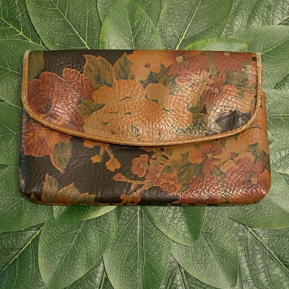 Vintage Kuang Muei Genuine Leather Floral Wallet